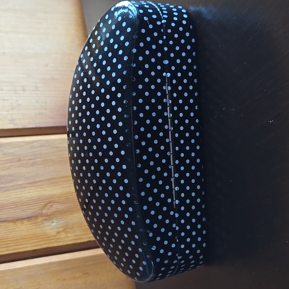 $5 SALE!! DOMED HARDSHELL SUNGLASSES CASE - Picture 3 of 4